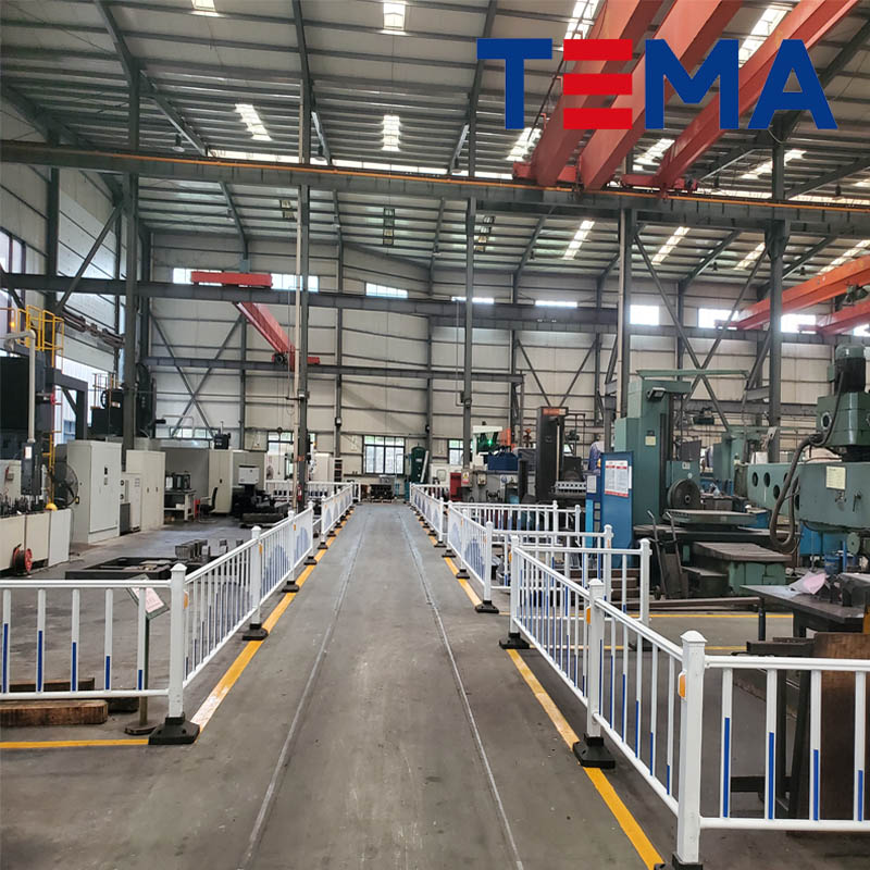 Precision CNC Machining Center 1